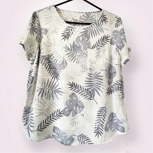 LC Lauren Conrad Palm Print Summer Top‎ Sz M Short Sleeve , scoop Neck Women’s
